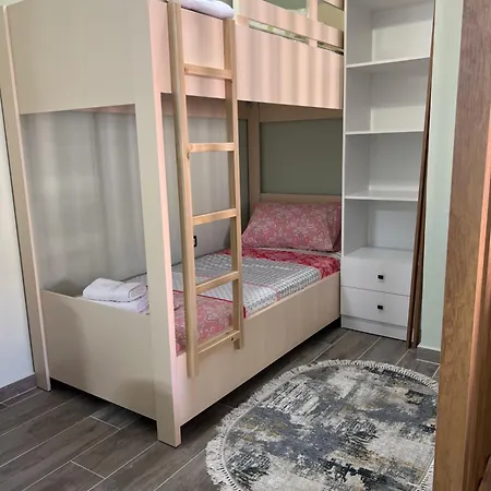 Eden's Apartment *